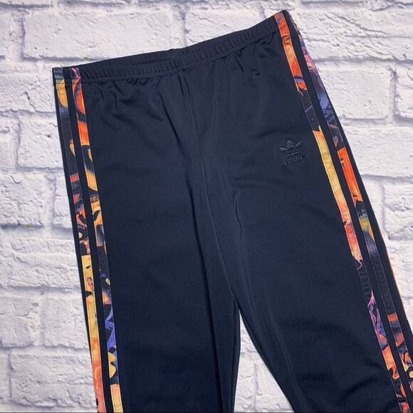 Adidas Leggings in Navy - Picture 2 of 8